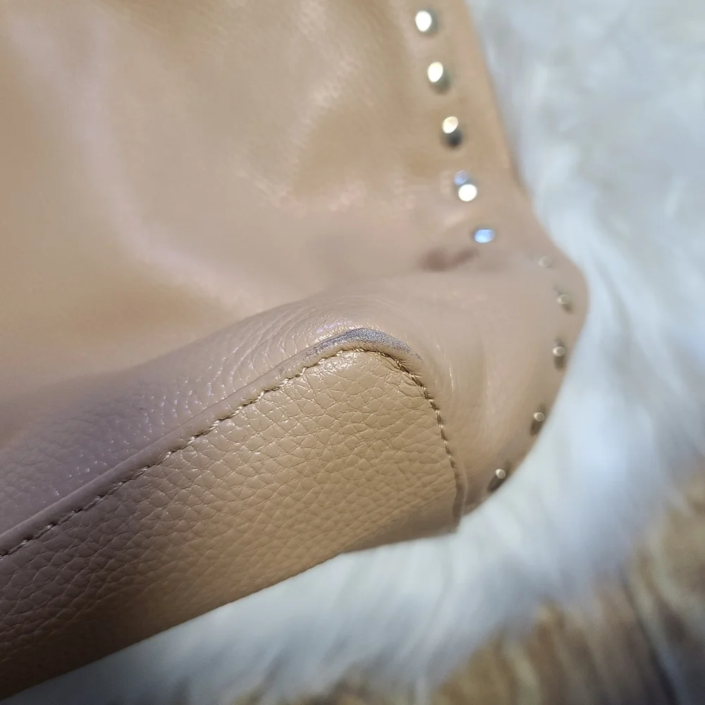 Laggo remy tote handbag